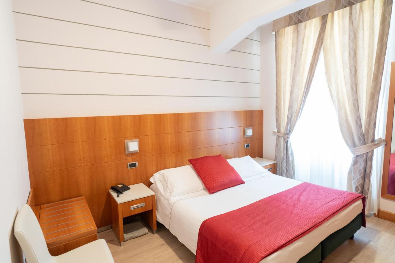 Hotel Ligure Αλάσιο Εξωτερικό φωτογραφία