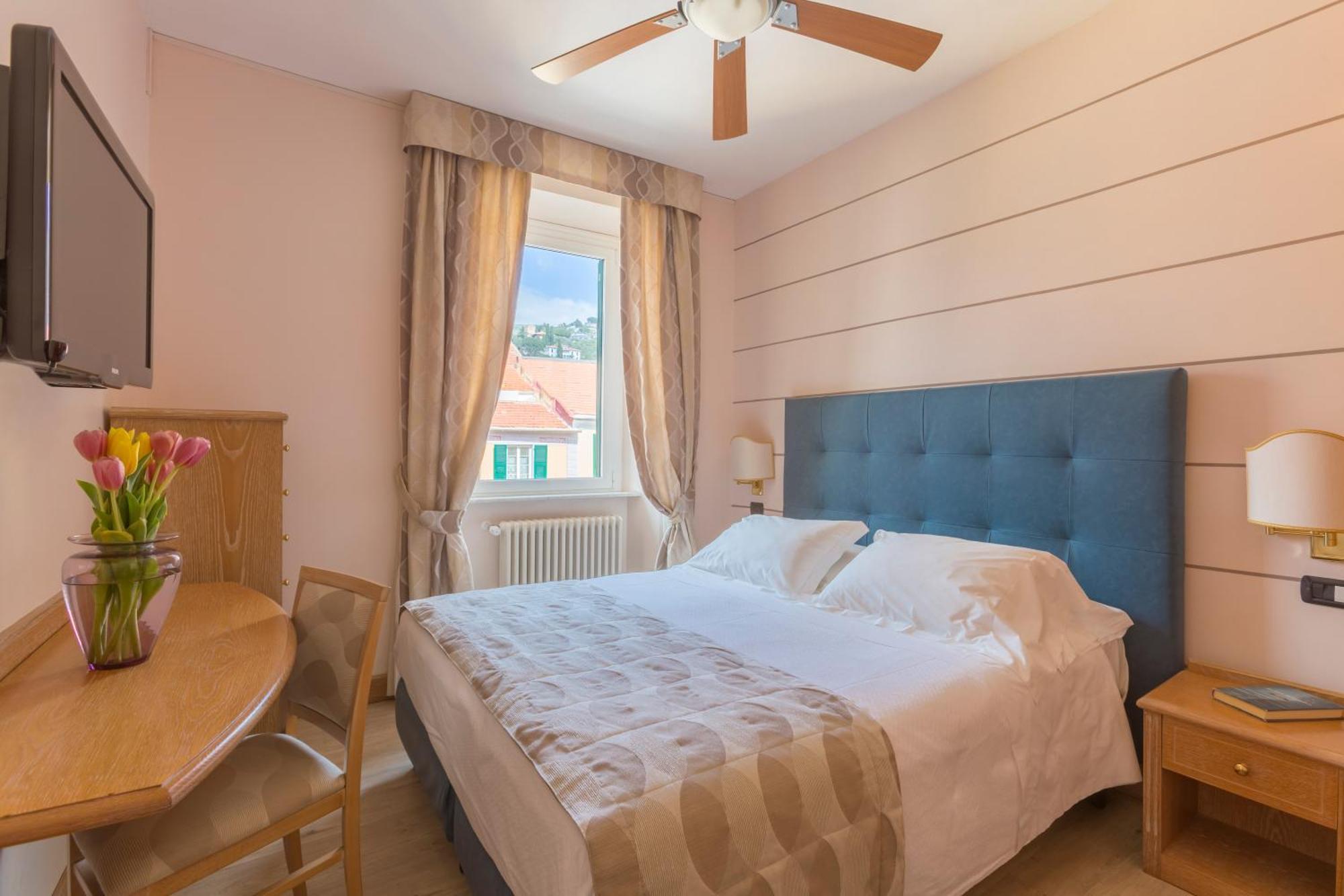 Hotel Ligure Αλάσιο Εξωτερικό φωτογραφία