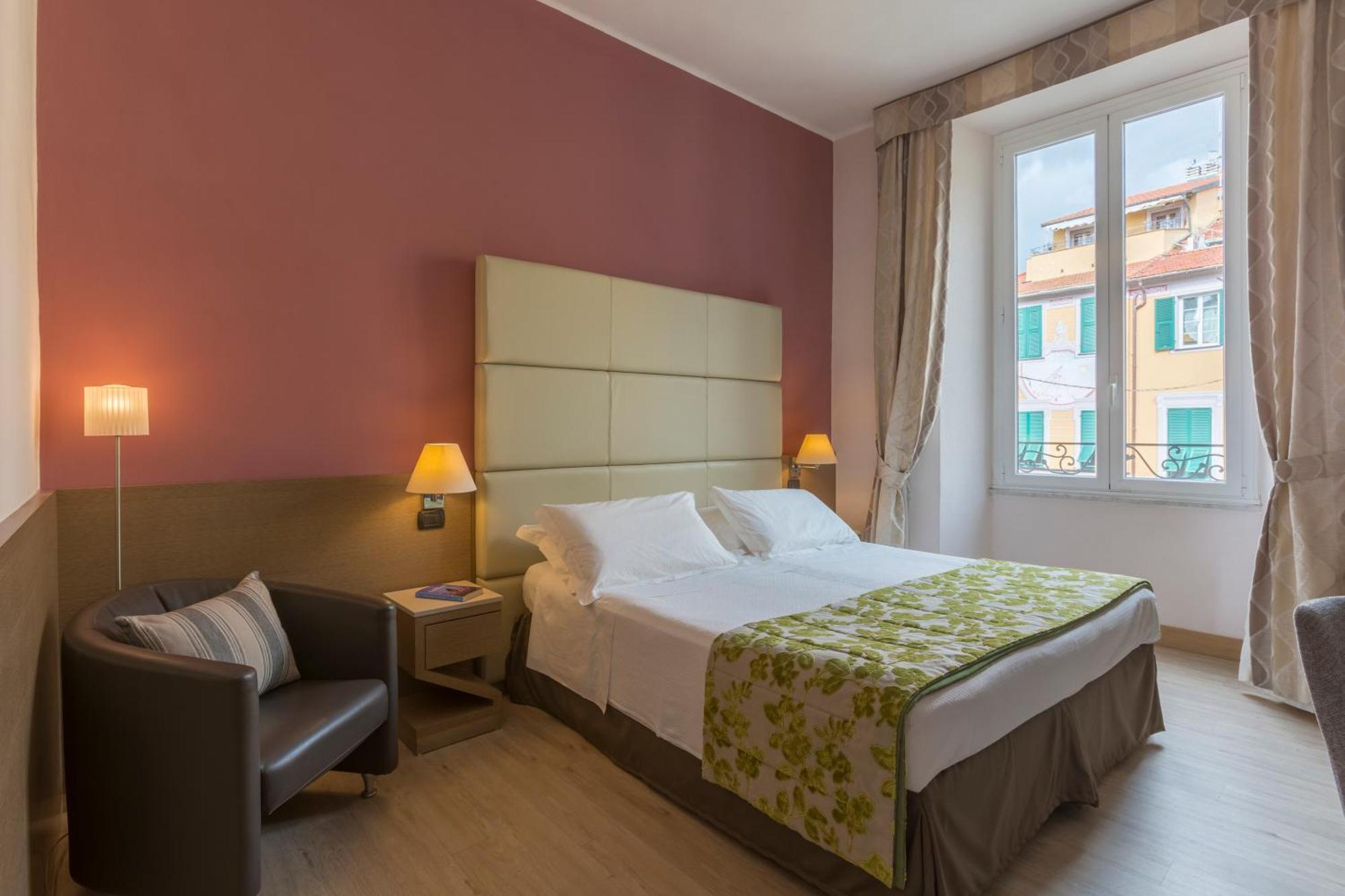 Hotel Ligure Αλάσιο Εξωτερικό φωτογραφία
