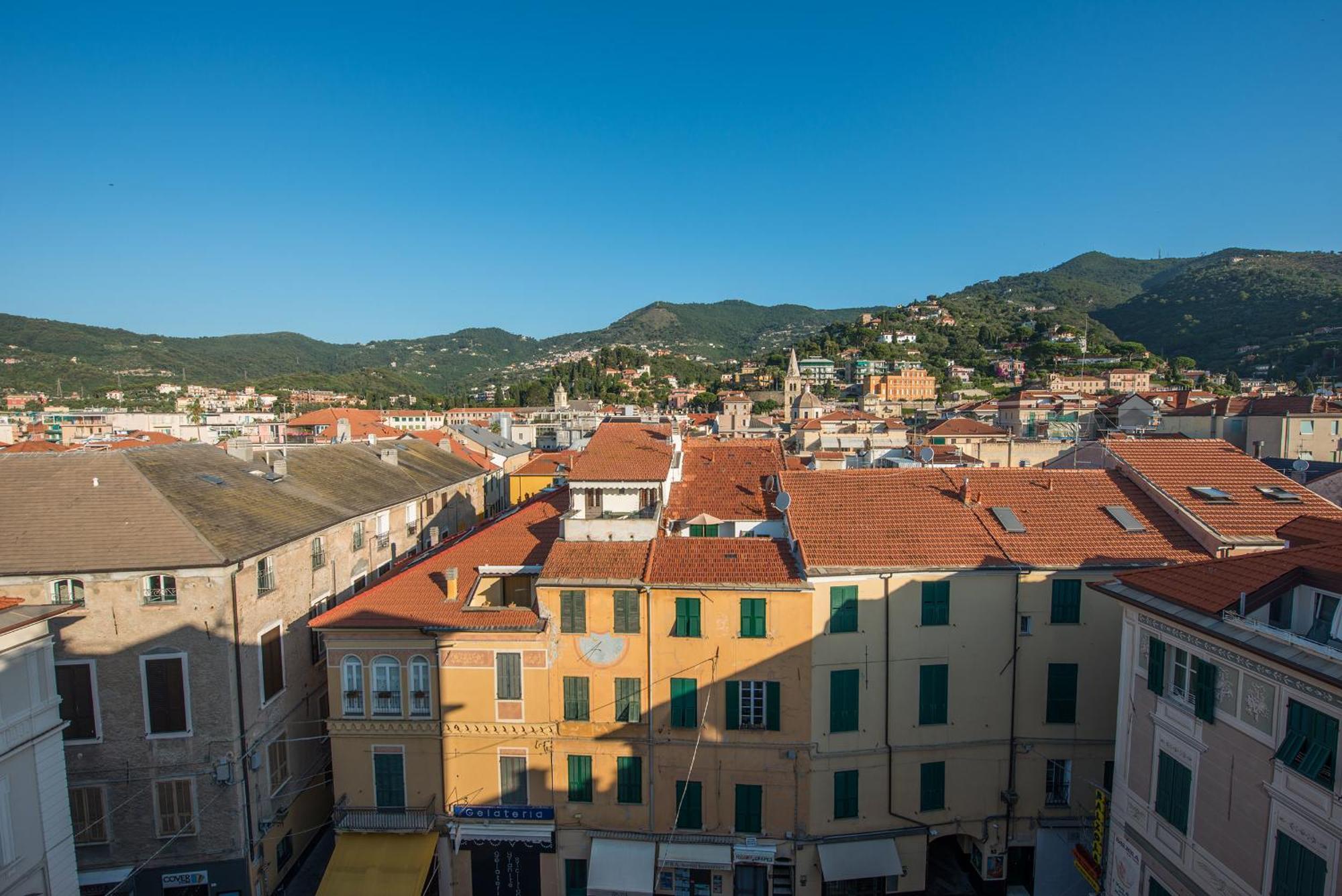 Hotel Ligure Αλάσιο Εξωτερικό φωτογραφία