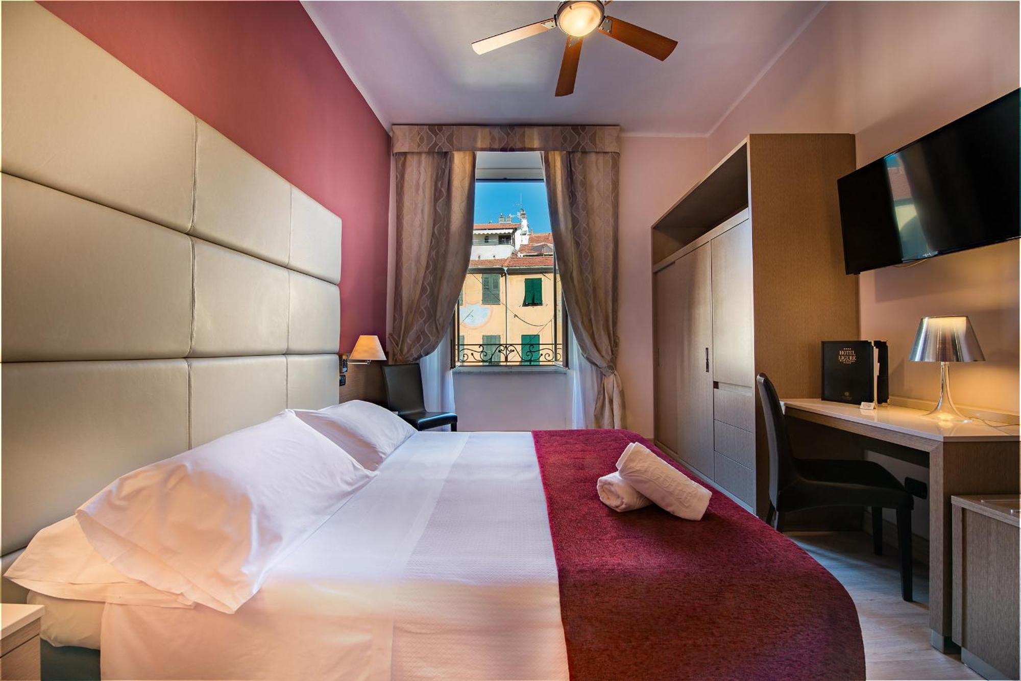Hotel Ligure Αλάσιο Εξωτερικό φωτογραφία