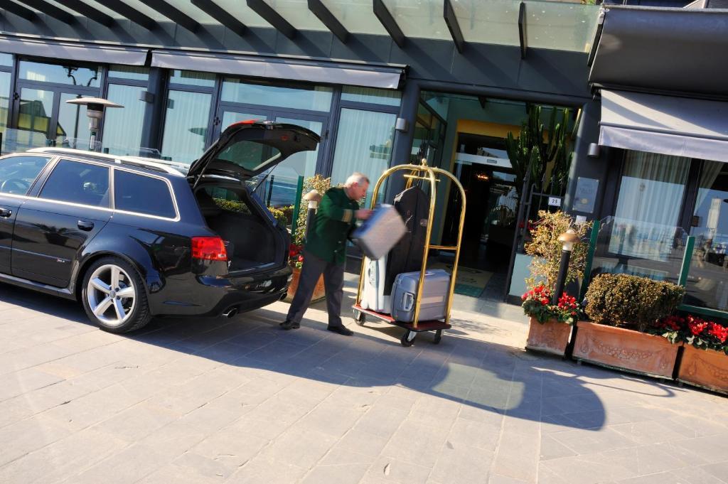 Hotel Ligure Αλάσιο Εξωτερικό φωτογραφία